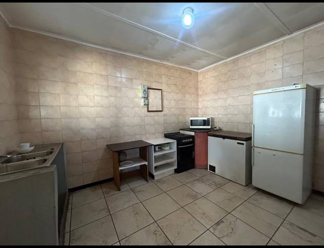 5 BEDROOM HOUSE FOR SALE IN VANDERBIJLPARK CW 3